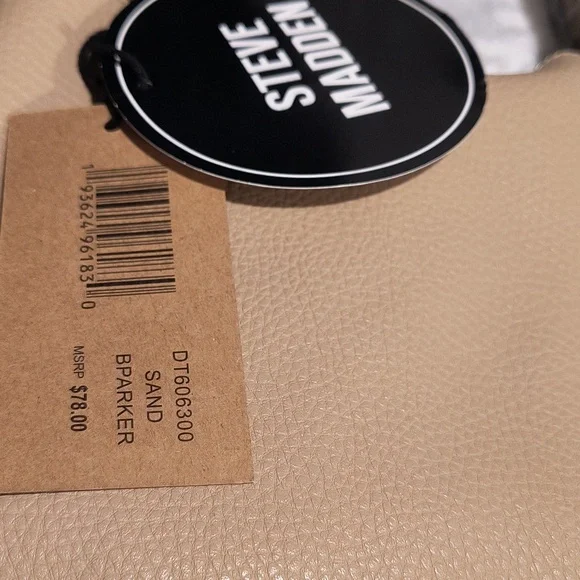 Steve Madden B Barker bag in Sand, removable pouch, Twilley, sueded lining, NWT - Picture 4 of 10